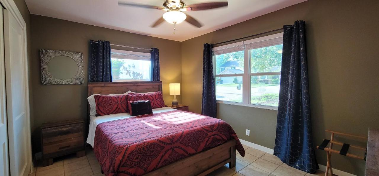 Rebecca Street House - Close To Med Center, Downtown, Nrg Houston Bagian luar foto